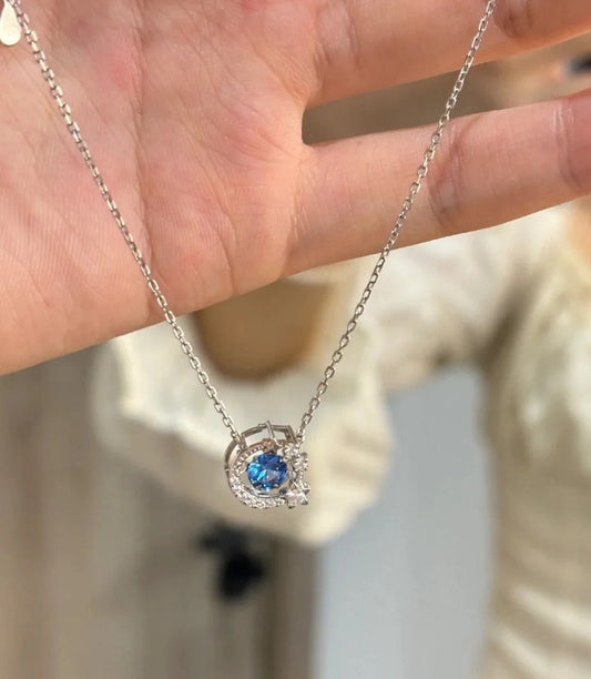 Collar de piedra lunar