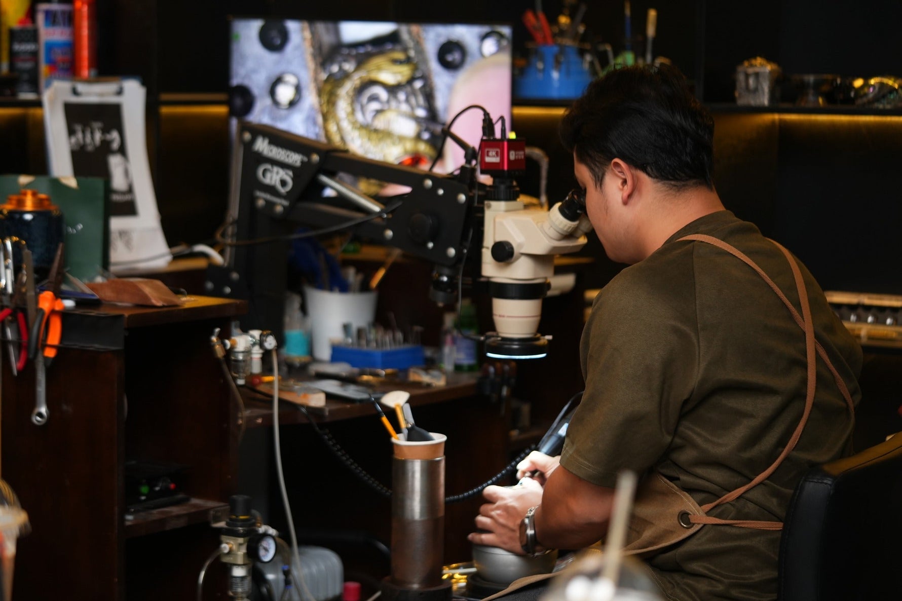 EL ESPÍRITU DE LA JOYERÍA ARTESANAL: CADA PIEZA CUENTA UNA HISTORIA