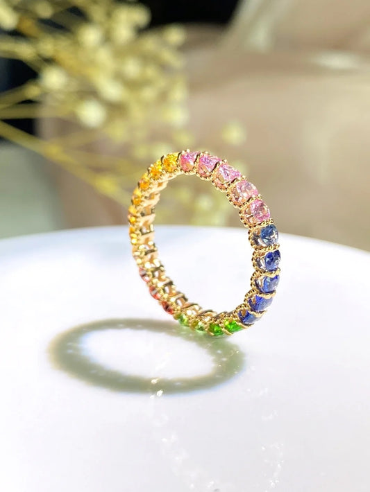 Anillo de zafiro arcoíris